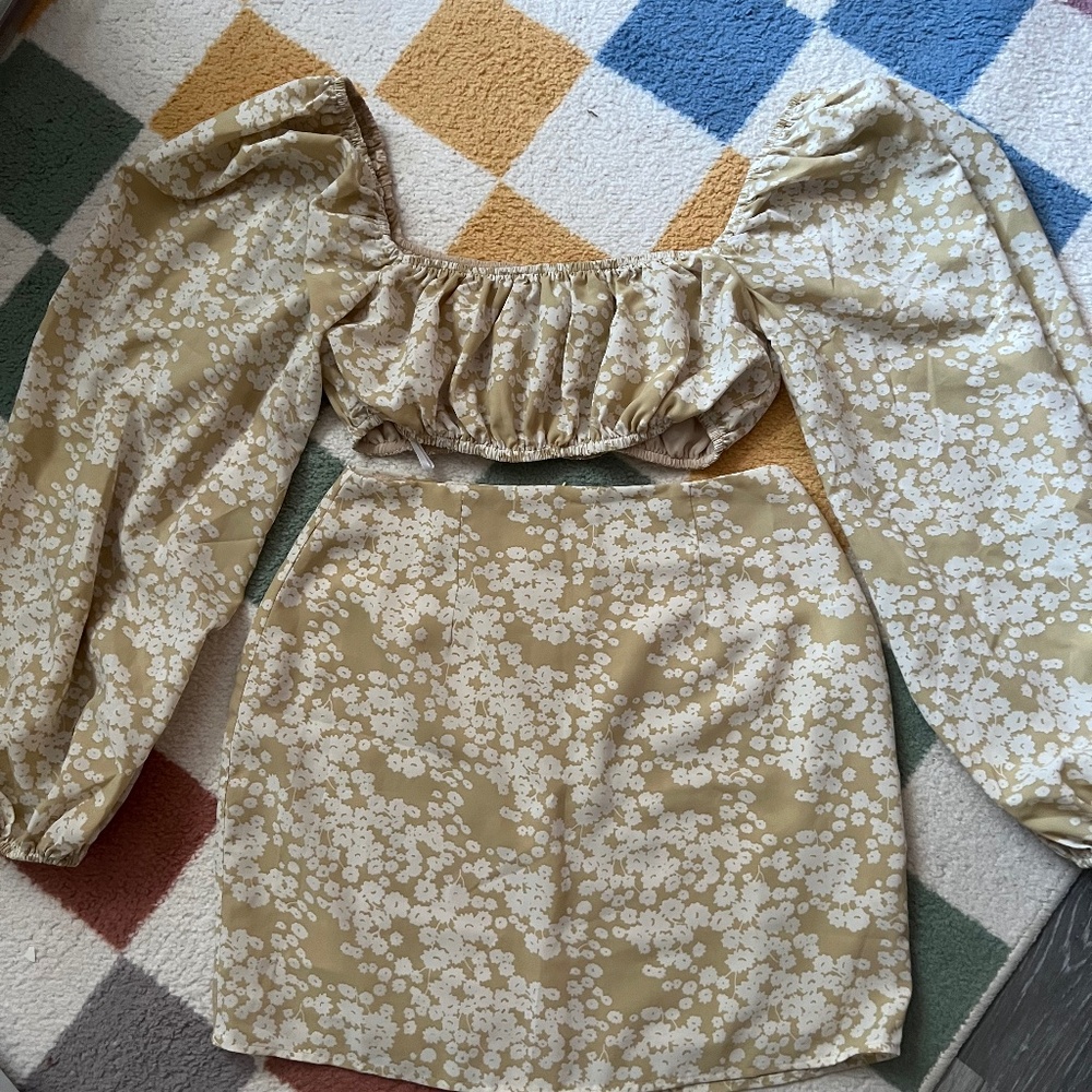 SABO matching set light yellow flowers